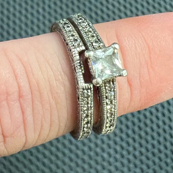 Wedding Ring Set - Picture 4 of 5